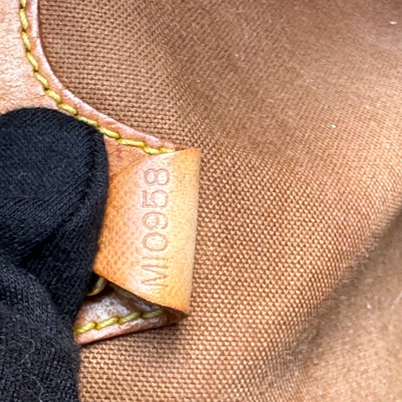 Louis Vuitton Ellipse MM Handbag w/ COA MI0958 Monogram Canvas Preloved - Picture 7 of 13